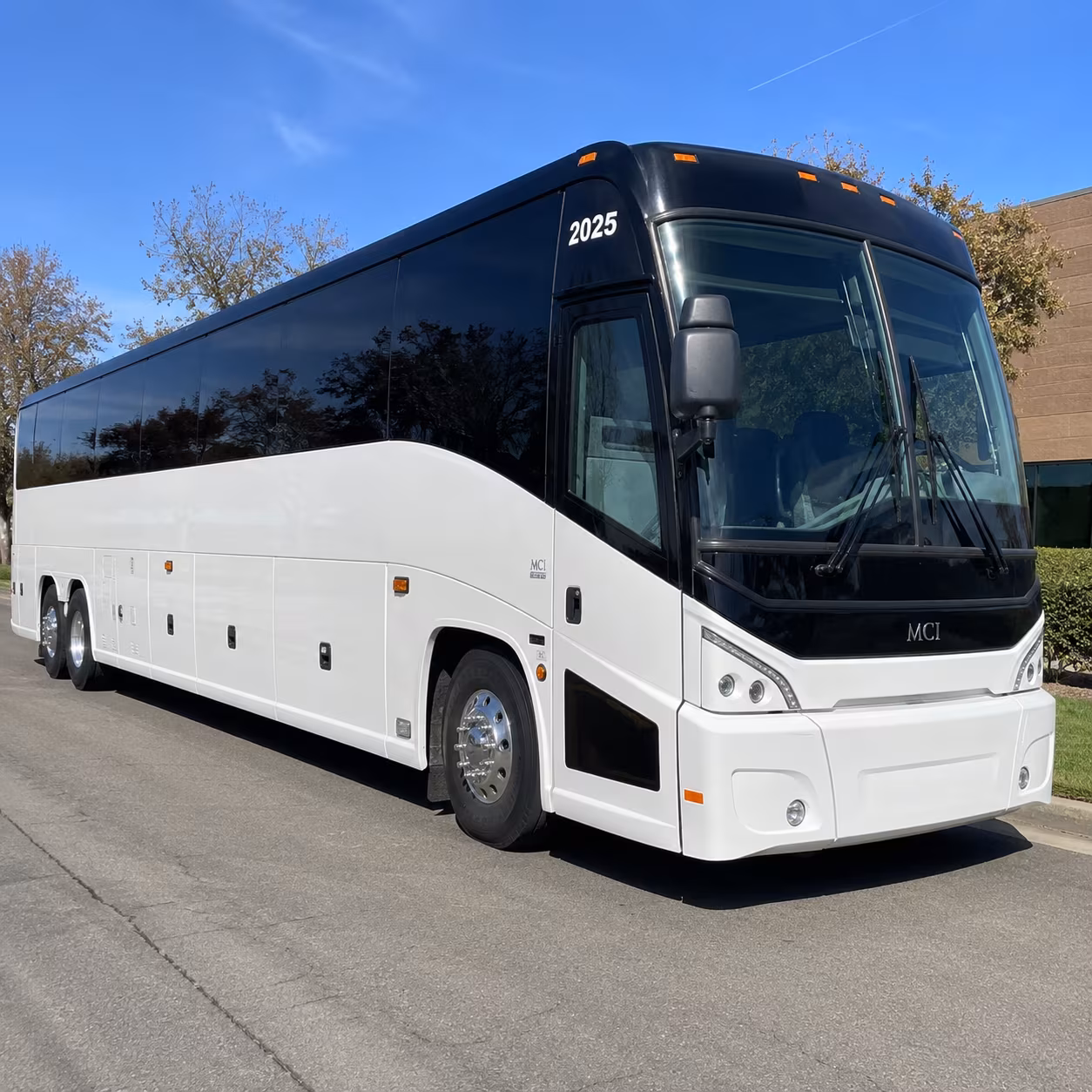 maple grove party buses that make the pre prom moment